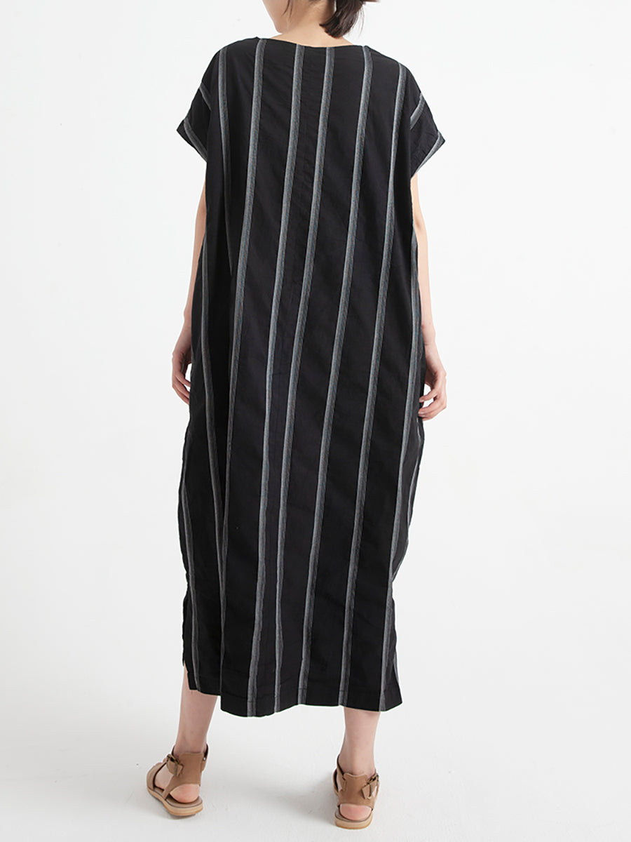 Gestreiftes, lockeres Sommerkleid aus Baumwolle mit Rundhalsausschnitt in Übergröße