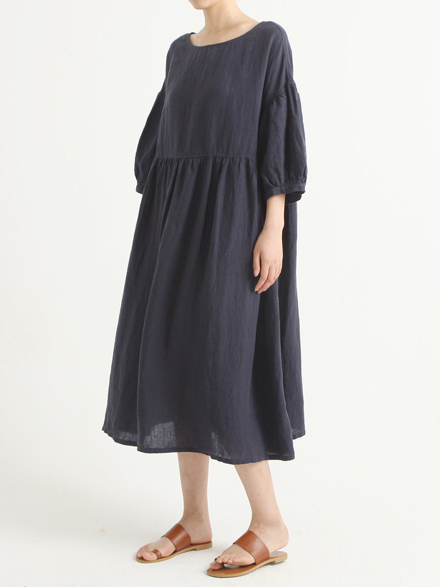 Lässiges, plissiertes Sommerkleid aus Leinen in Übergröße