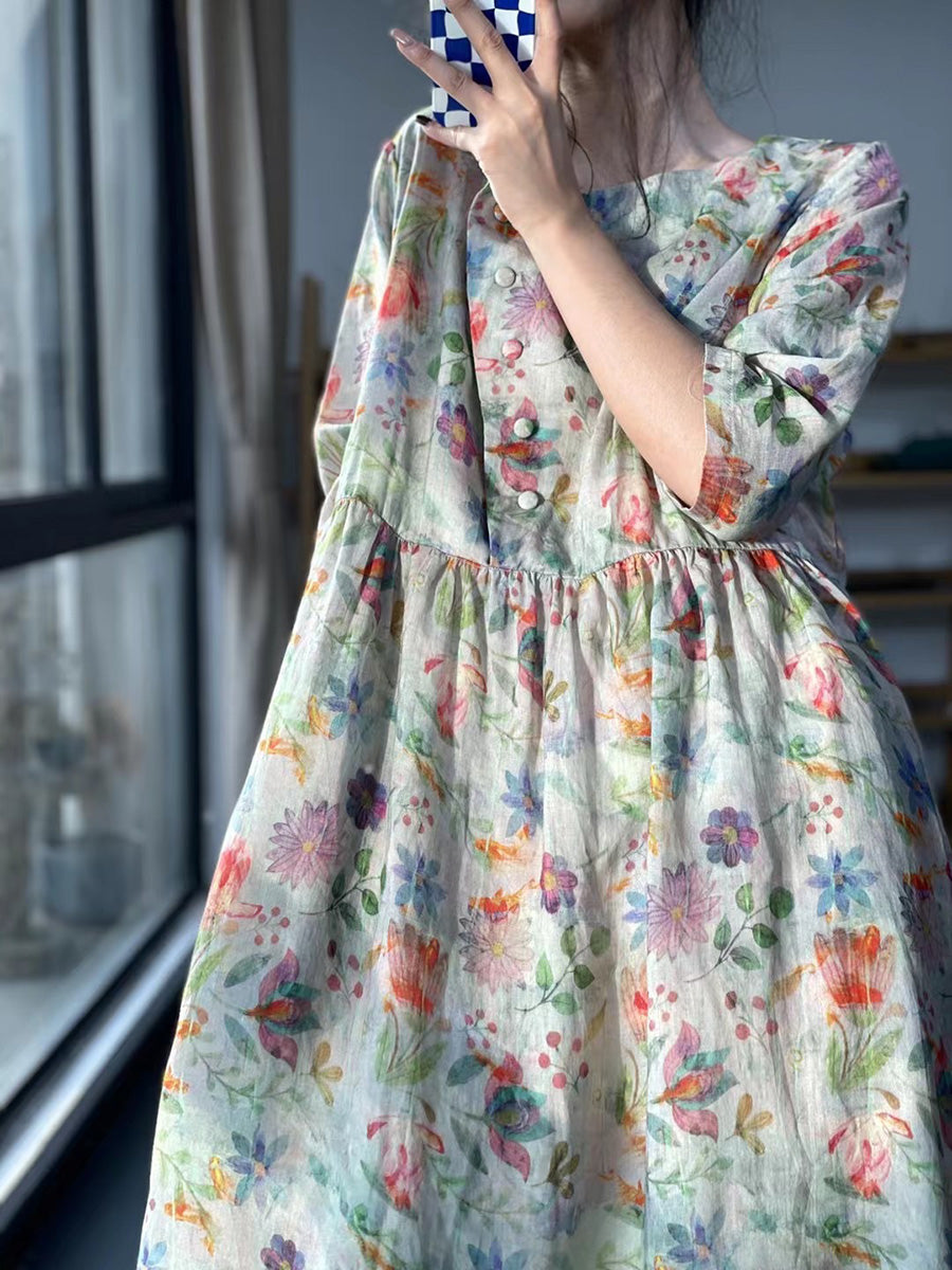 Lässiges, lockeres Sommerkleid mit Blumenmuster und Plissee in Übergröße