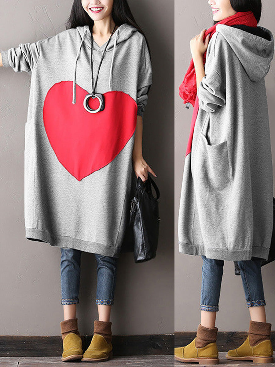 Lässiges Kleid mit Kapuze und rotem Herzmuster für Damen in Übergröße