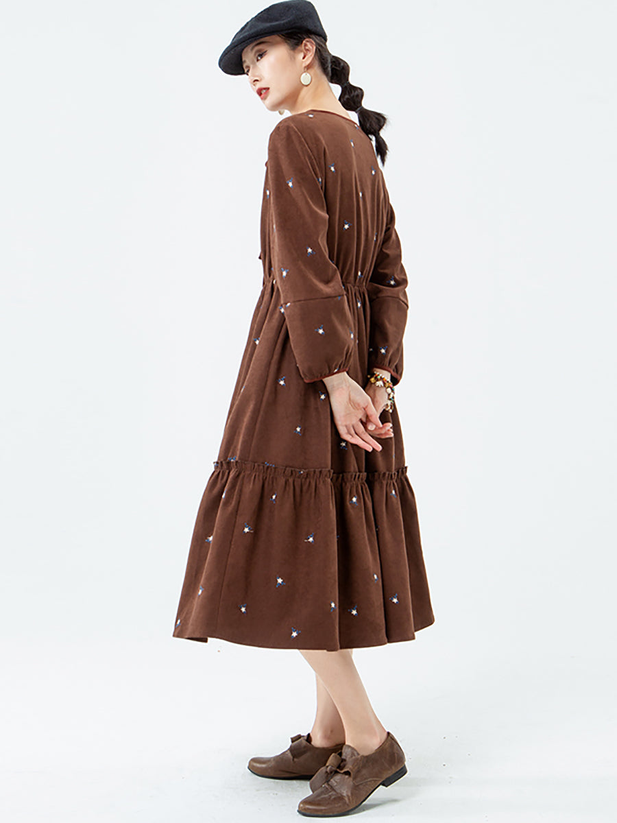 PLUS Größe - Geometrisches Midikleid mit Schnürung und Vintage-Tasche
