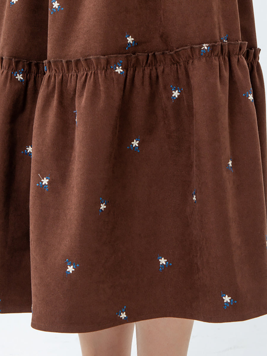 PLUS Größe - Geometrisches Midikleid mit Schnürung und Vintage-Tasche