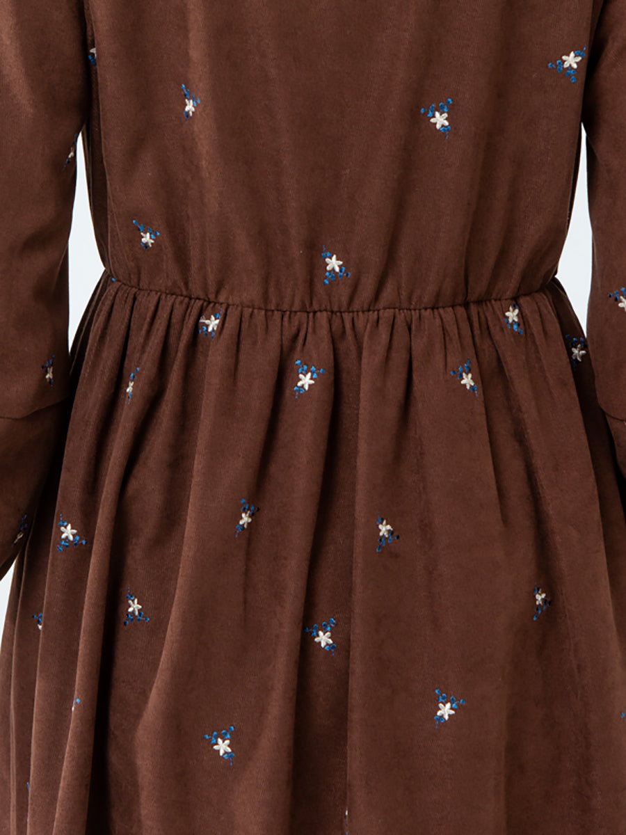 PLUS Größe - Geometrisches Midikleid mit Schnürung und Vintage-Tasche
